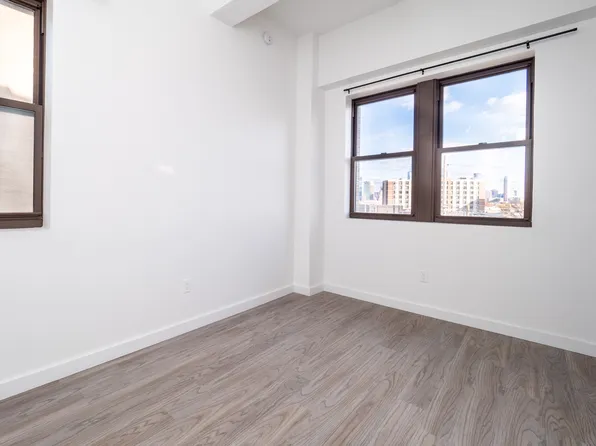 201 Cornelison Avenue image 13 of 14