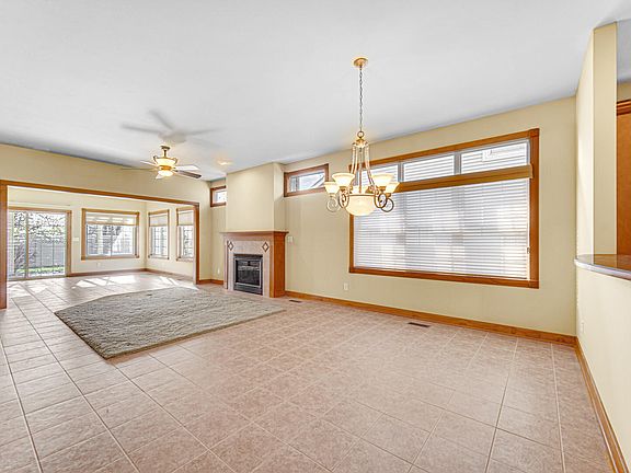 5th image of 3704 Highland Cir