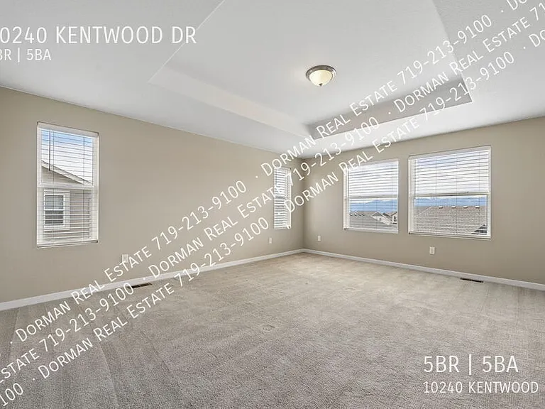 10240 Kentwood Dr — Photo 72