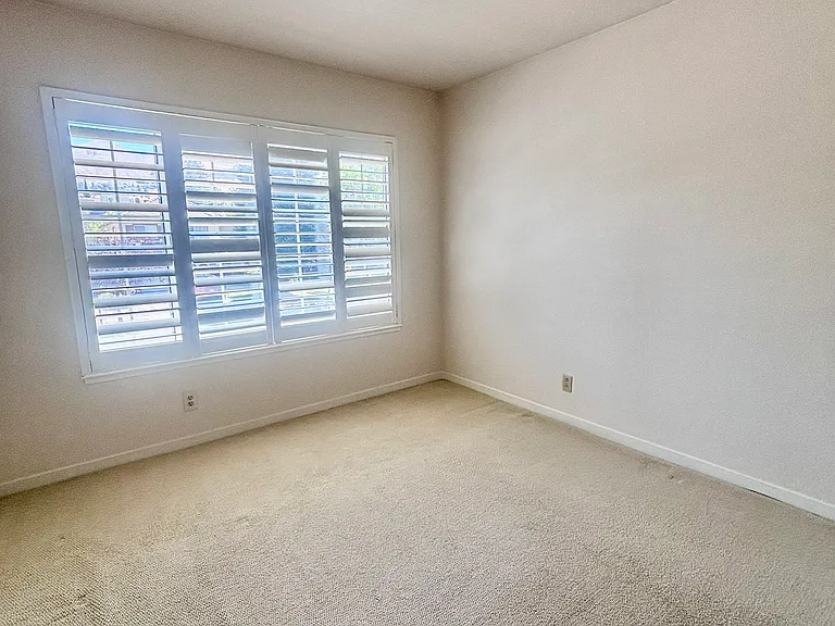 43991 Beretta Dr — Photo 30