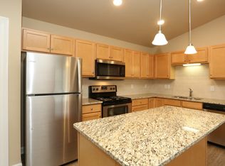 804-820 Brewster Dr #808-04, Lake Mills, WI 53551