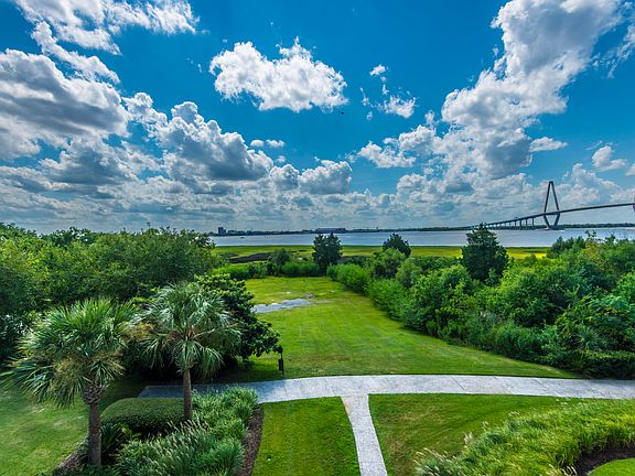 5th image of 237 S Plaza Ct #214