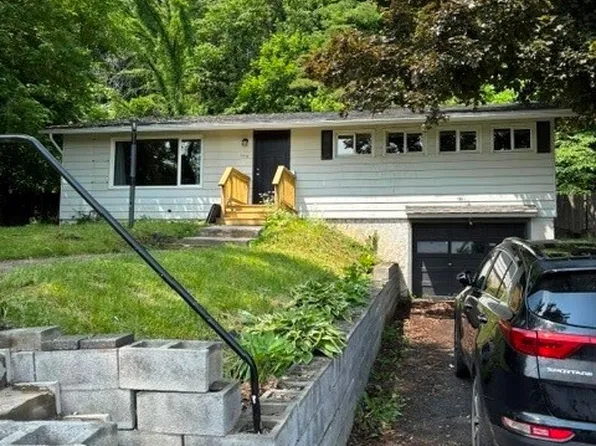 118 Parsons Rd, Camillus, NY 13031