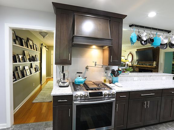 5th image of 3401 Honeywood Dr