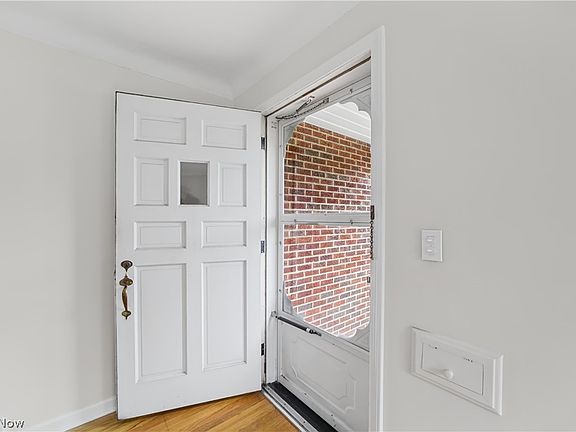 3rd image of 1293 Avondale Rd