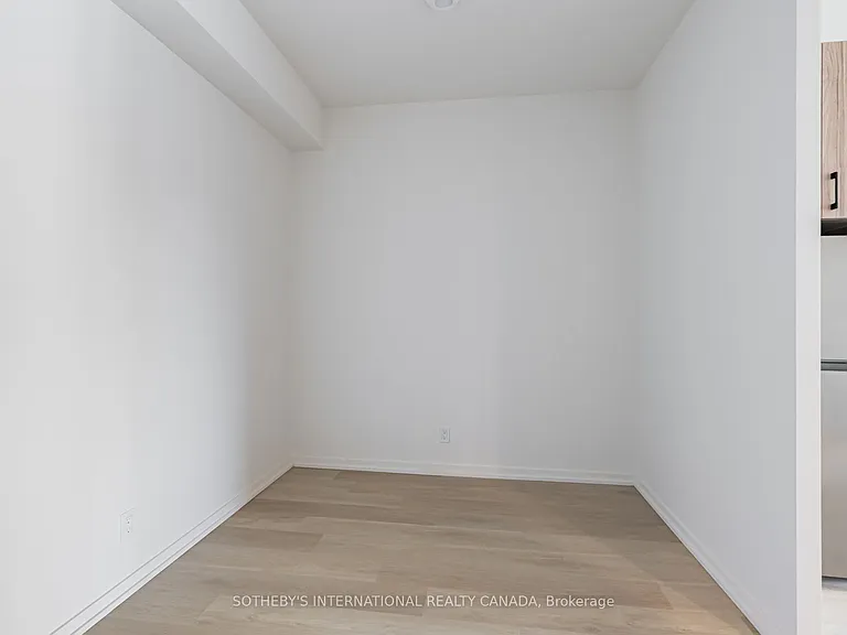 109 Erskine Ave #303 — Photo 14