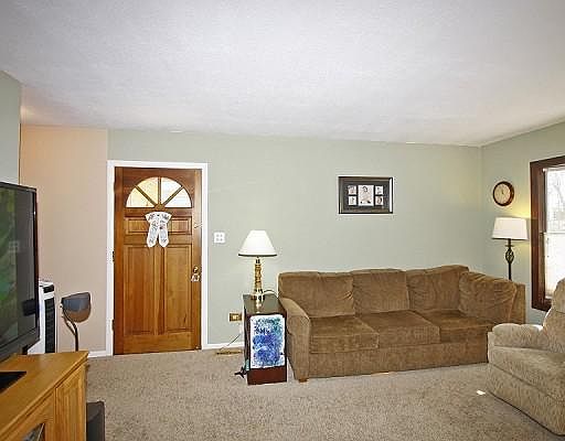 3rd image of 432 E Jeffery Ave