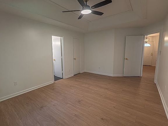 2nd image of 208 Valley Dr