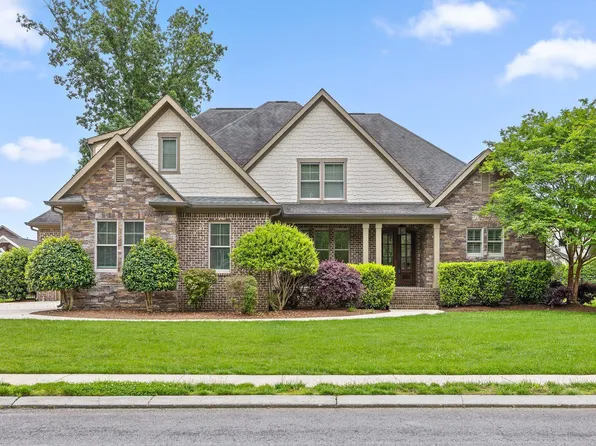 8342 Georgetown Bay Dr, Ooltewah, TN 37363