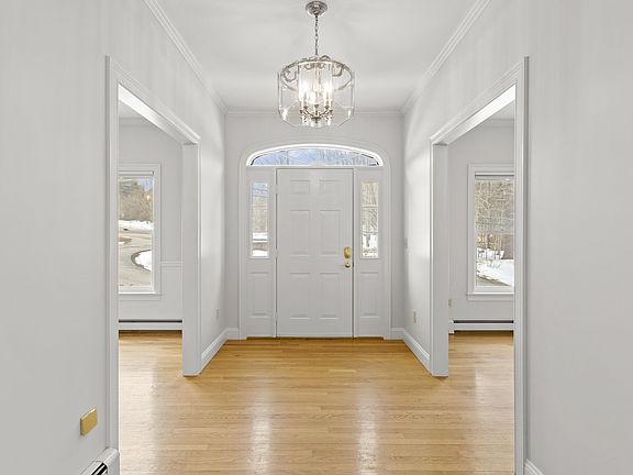 4th image of 592 Page Road