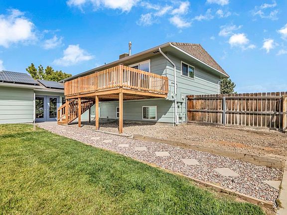 3rd image of 2305 Pheasant Run Cir
