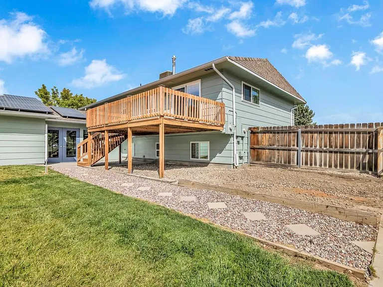 2305 Pheasant Run Cir — Photo 3