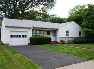 15 Leary Ave, Bloomingdale, NJ 07403