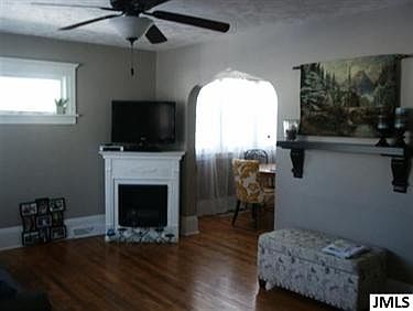 3rd image of 713 Christy Ave