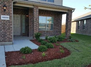 10220 Almondtree Dr, Fort Worth, TX 76140