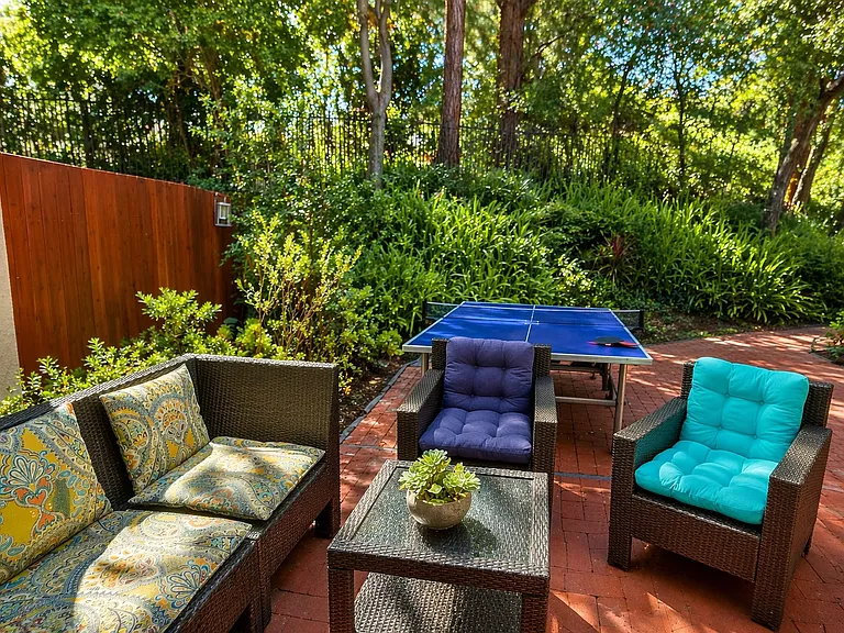 2751 Claray Dr — Photo 9