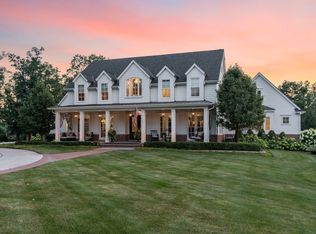 1227 Olesen Dr, Naperville, IL 60540