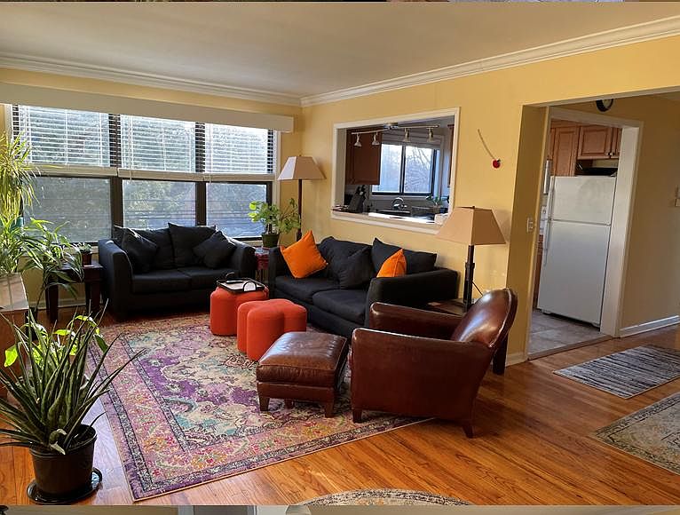1st image of 25835 Woodward Ave