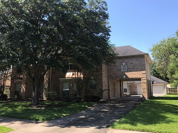 2nd image of 22607 Crescent Cove Ct