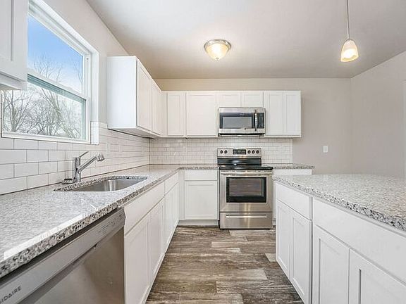 3rd image of 7235 Heartwood Ct