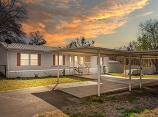 33276 E 700th Rd, Wagoner, OK 74467