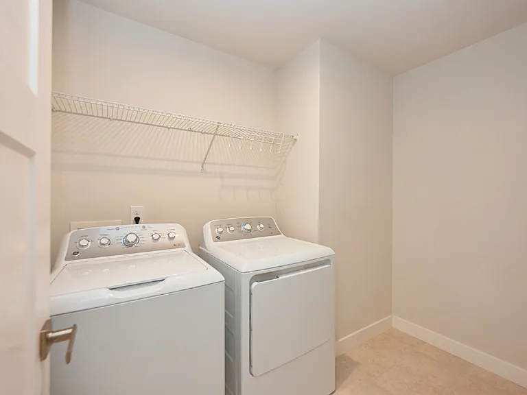 266 Dartmoor Pl — Photo 45