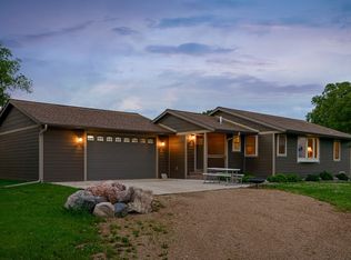 7650 Halstead Dr, Mound, MN 55364
