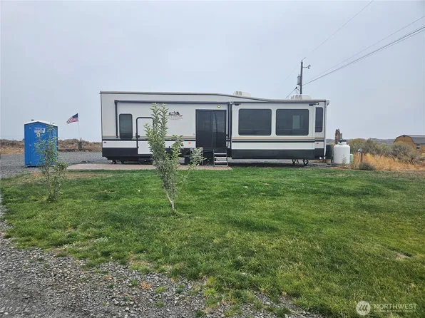 5365 W Coyote Trail, Ephrata, WA 98823