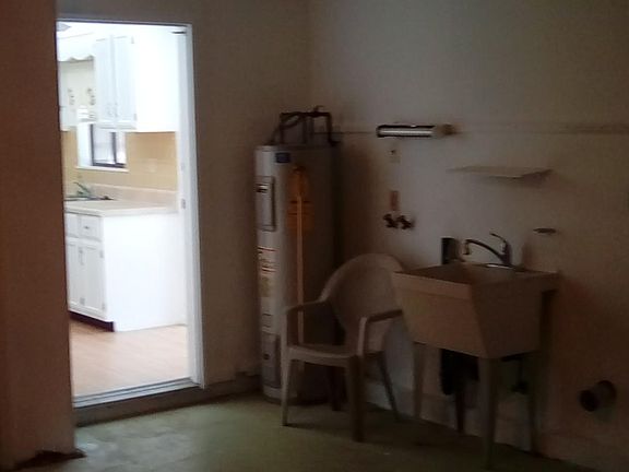 2nd image of 6472 Jamaica Rd