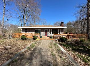 60 Trowbridge Rd, Moodus, CT 06469