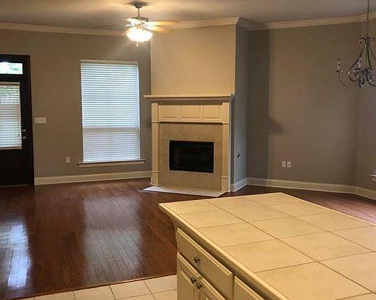 Living/Dining area