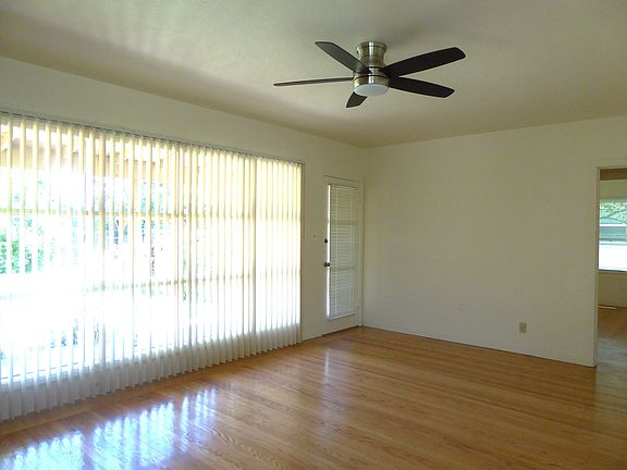4th image of 2879 58th St #2879