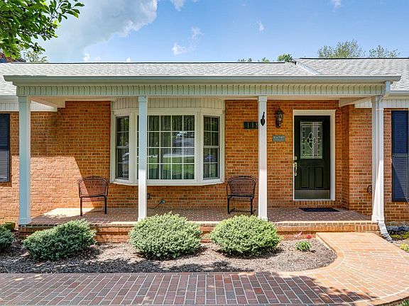 5th image of 119 Lake Forest Dr