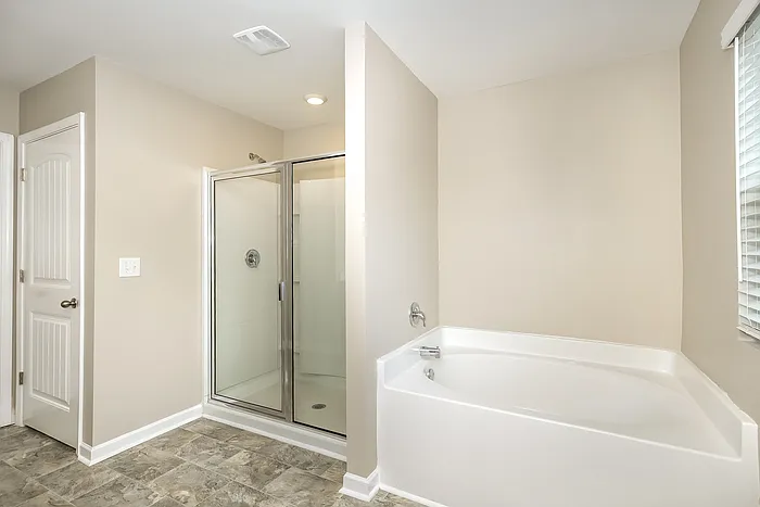 607 Wayland Ct — Photo 10