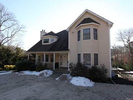 1st image of 17 Newtown Ct