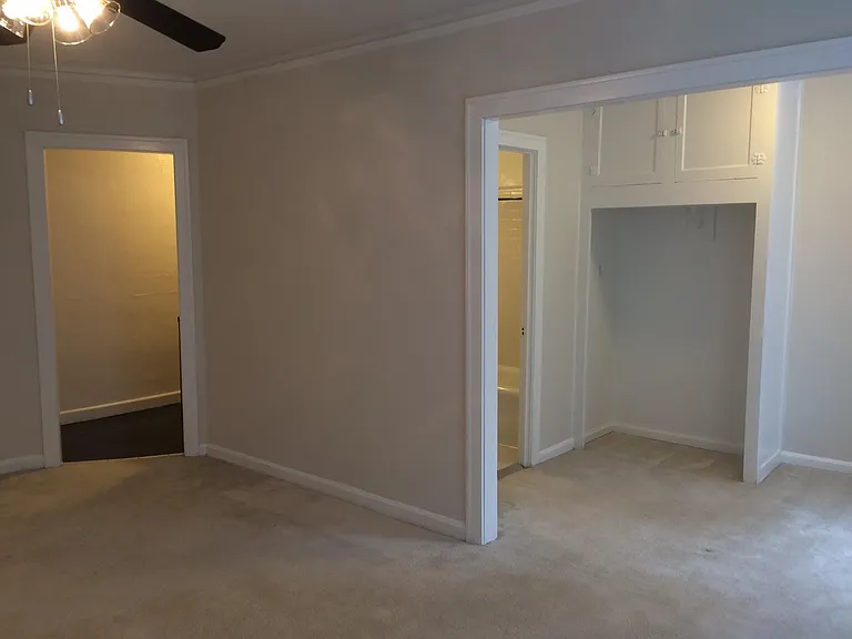 St. Regis Apartments — Photo 21