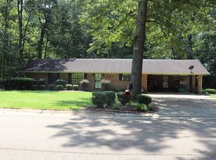 351 Forrest Hill Dr, Grenada, MS 38901
