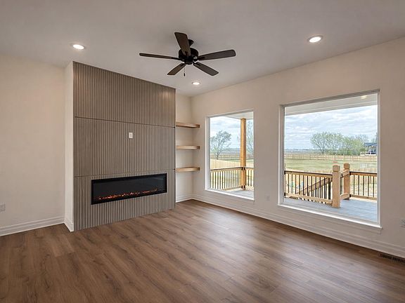 5th image of 5877 N Saint Paul Ct