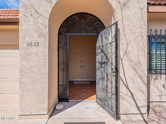 3rd image of 5658 N Calle De La Reina