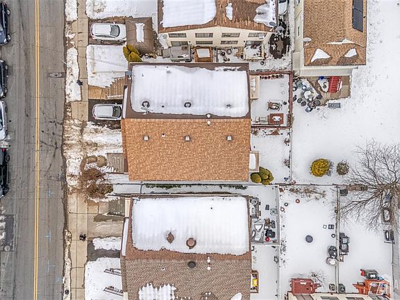 3rd image of 292 Pershing Ave