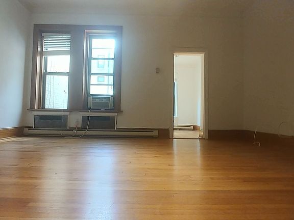 4th image of 26 W 95th St APT 6