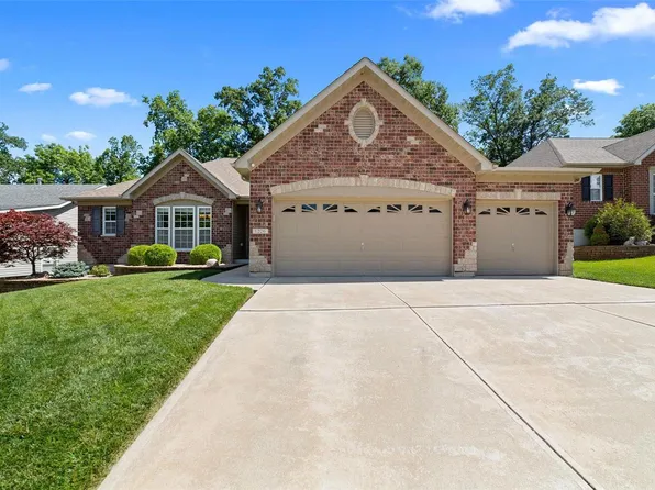 1226 Spring Lilly Dr, High Ridge, MO 63049