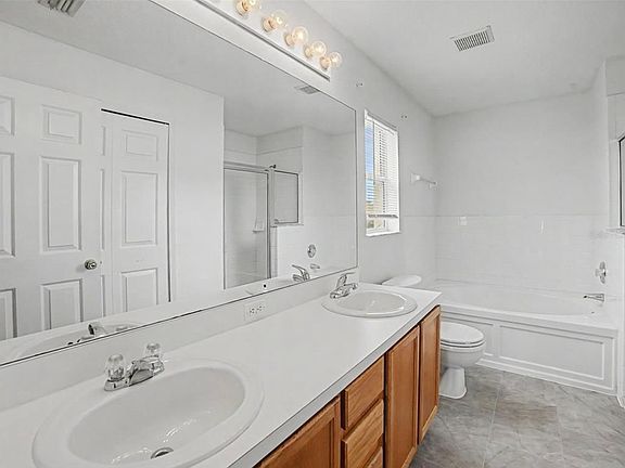 3rd image of 12015 Butler Woods Cir
