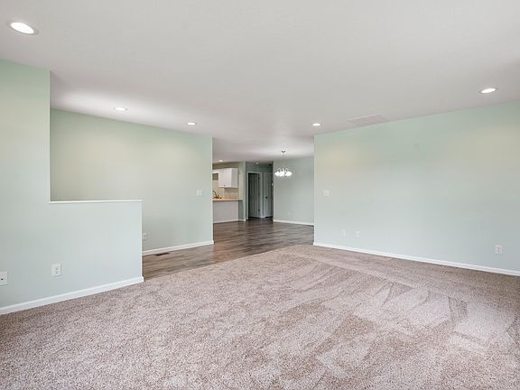 4th image of 3910 N Easy Living Ave