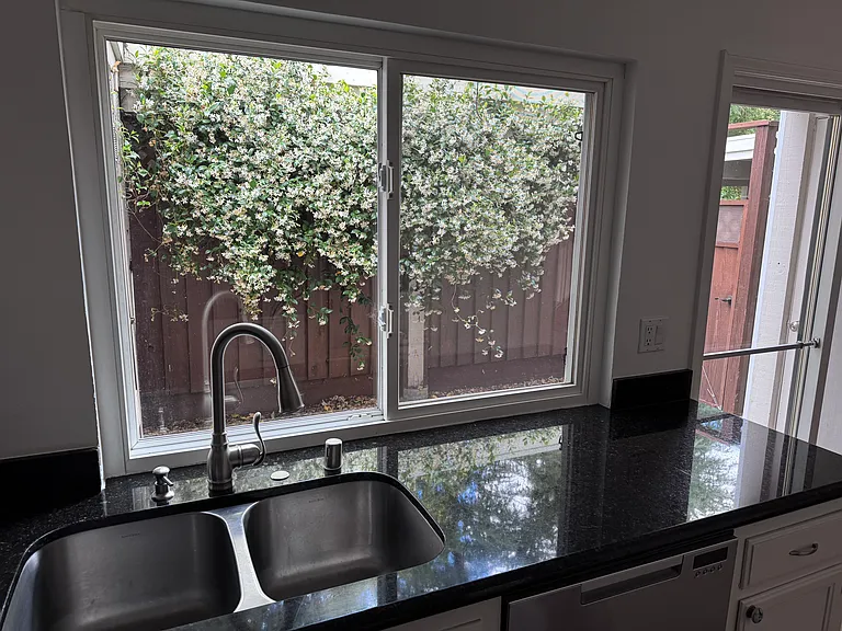 315 Garden Creek Pl — Photo 10