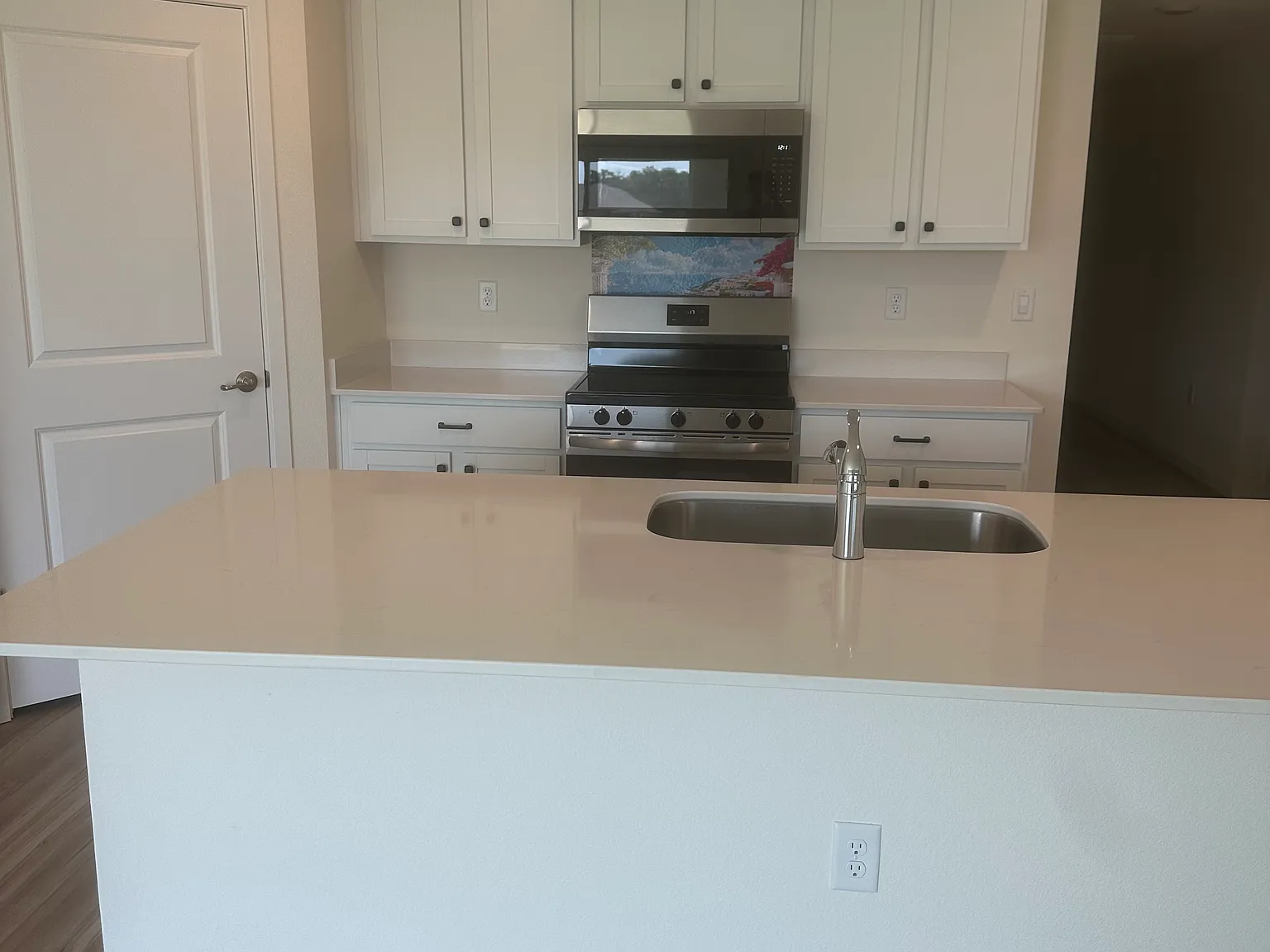 4 bed, 1498 sqft, $1,900 — Photo 4