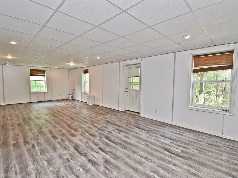 557 Marco Way — Photo 42