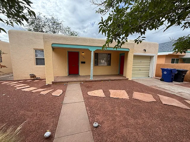 3 bed, 1750 sqft, $2,300 — Photo 3