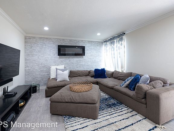 3rd image of 21631 Villa Pacifica Cir
