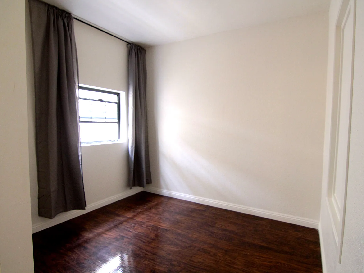 270 Dahlia Ave — Photo 1